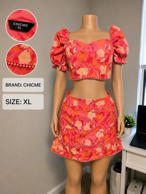 chic Pink & Orange Floral Puff-Sleeve Crop Top with Mini Skirt